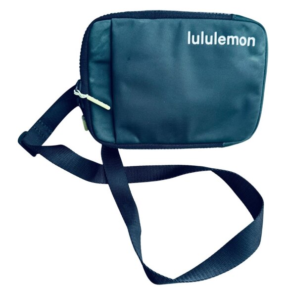 Lululemon Easy Access Crossbody dark teal Bag Nylon Belt Black Adjustable Strap - Picture 7 of 9